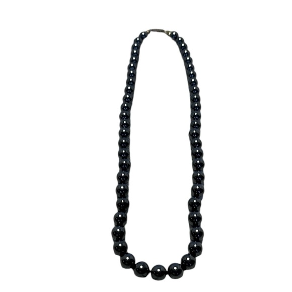 Hematite NonMagnetic Necklace with screw closure. - Picture 1 of 3